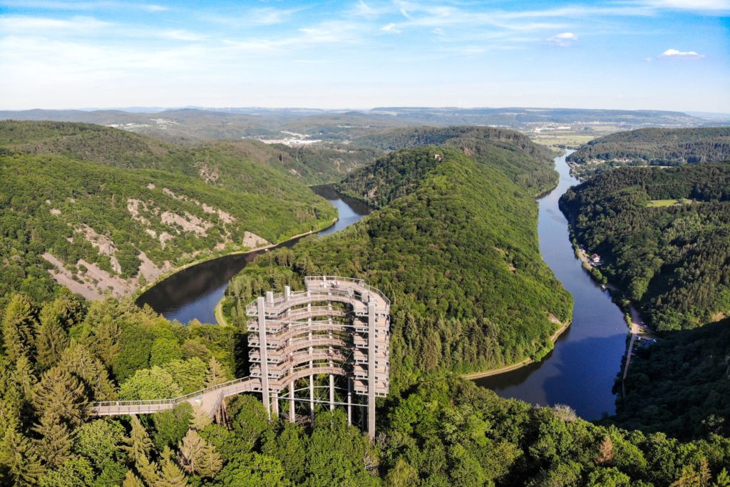 Saarschleife mit Baumwipfelpfad, lizensiert bei Adobe Stock