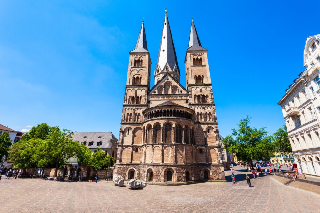 Münster Bonn, lizensiert bei Adobe Stock